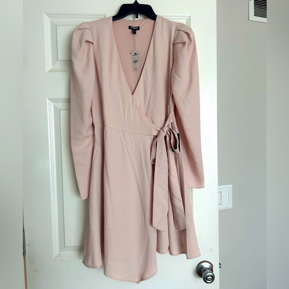 Express Dusty Pink mini wrap dress Size Small NW with tag